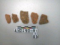藏品(紅色夾砂陶片)的圖片